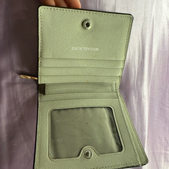 Beige MK Wallet…Preloved ❤️ - Picture 2 of 5